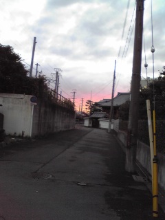 ���E�̎n�܂�̐F�B