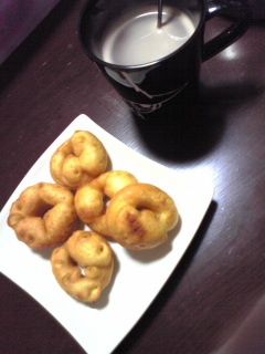 錦の豆腐ドーナツ。
