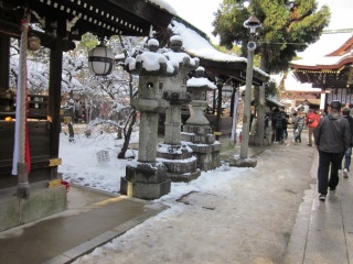 雪の名残。