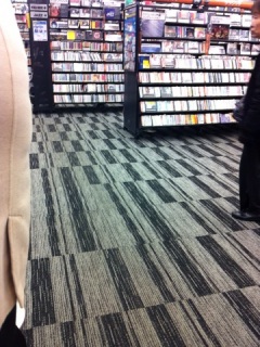 TSUTAYA