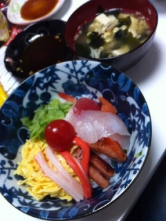 海鮮丼もどき