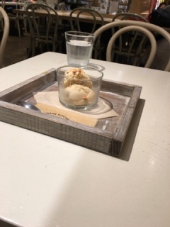 来たかった店